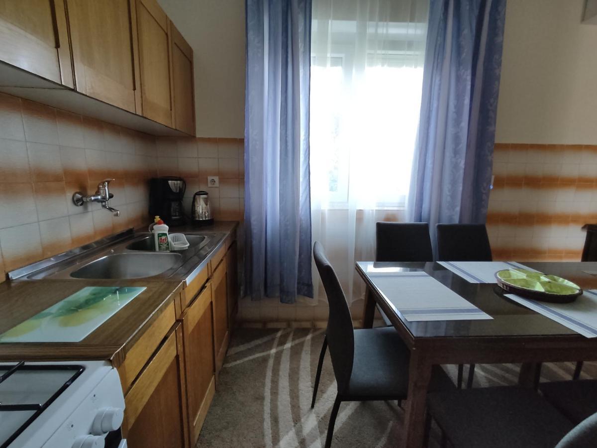Apartment Teresa With Big Terrace Dramalj Цриквеница Экстерьер фото